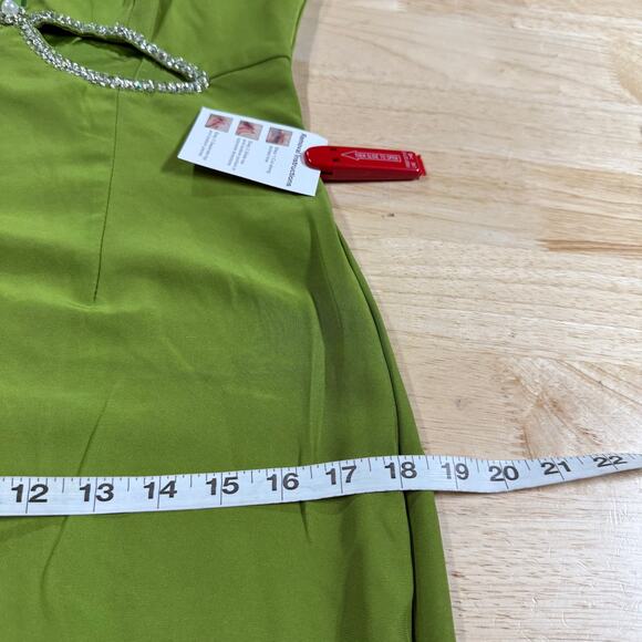 Mac Duggal NWT Plunge Neck Puff Sleeve Beaded Cut Out Gown Green Apple Size 2 - Picture 9 of 11